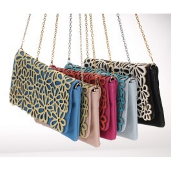 Daisy Clutch Crossbody Grey and Blue NWT - Picture 4 of 5